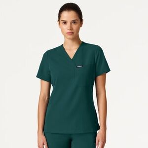 Jaanuu Hunter green scrub set